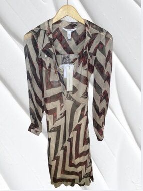 Diane von Furstenberg Classic Luxury Silk Chevron GeoPrint Shirt Dress Sz 2 NWT
